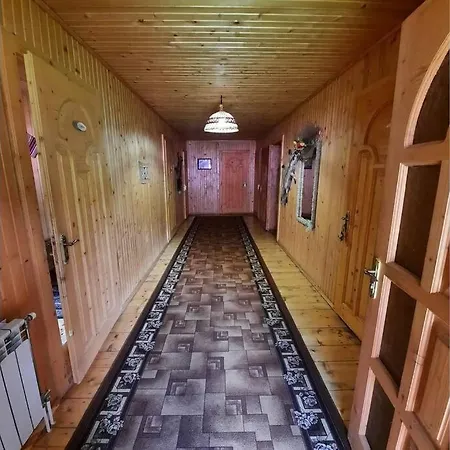 окремі на 8 чоловік у ані