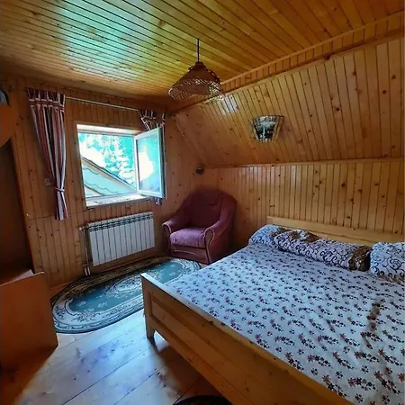 окремі на 8 чоловік у ані Apartamento Synevyrsʼka Polyana
